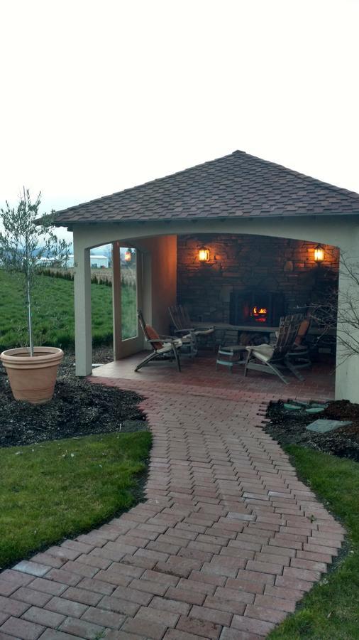 Casale Bed and Breakfast Forest Grove Exteriör bild